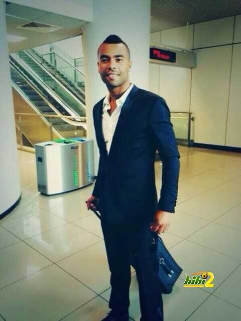 صورة : أشلي كول في إيطاليا من أجل الكشف الطبي