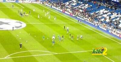 صورة : لاعبو ريال مدريد يؤدون عمليات الاحماء
