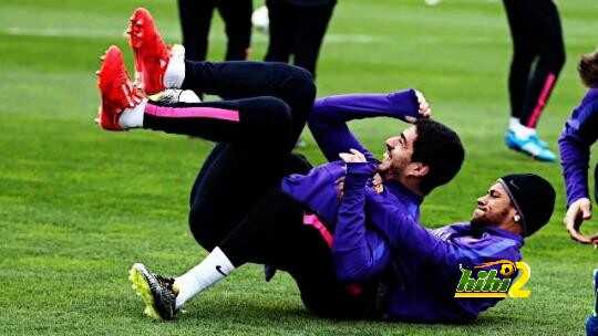 صور : برشلونة يتدرب في غياب الدوليين