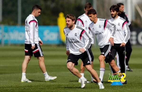 صور : ريال مدريد يواصل الاستعداد لغرناطة في غياب الدوليين