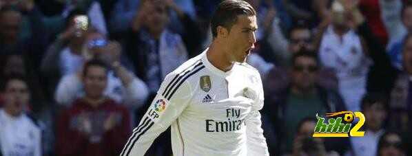 كريستيانو يفتتح التسجيل لريال مدريد من ركلة حرة مباشرة