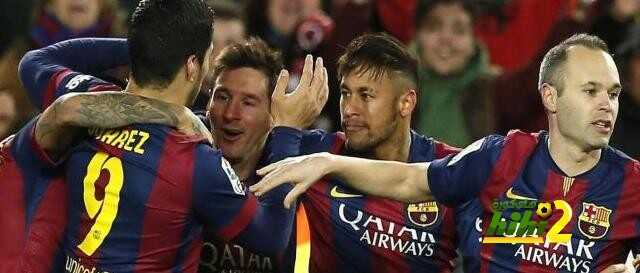 صور : وصول لاعبي برشلونة إلى ملعب الكامب نو