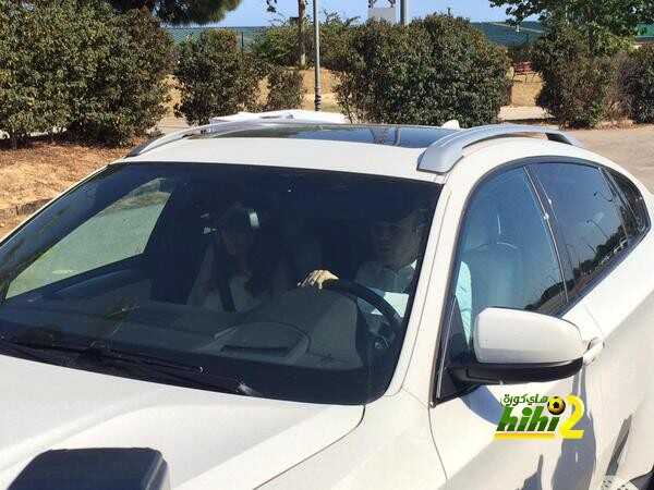 صور : وصول نجوم برشلونة لحفل زفاف بيدرو رودريغيز