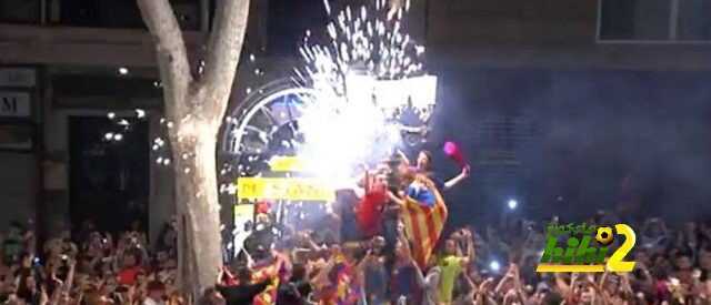 جماهير برشلونة تجوب شوارع كتالونيا أحتفالاً بالكأس