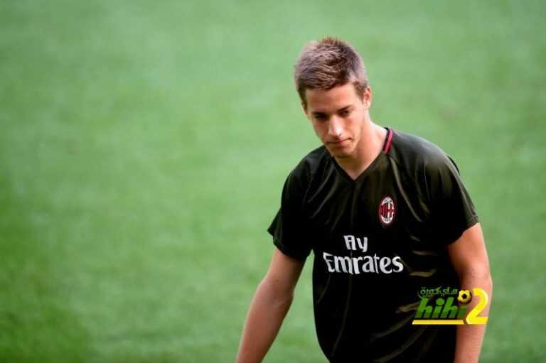 لاعب ميلان يستعد للرحيل