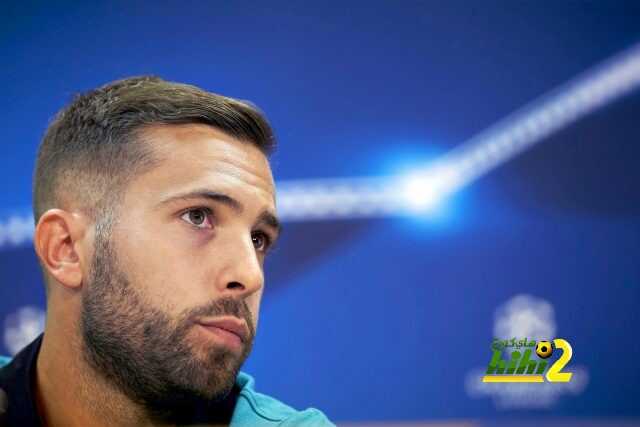ظهير برشلونة يرفض عرض مانشستر يونايتد لضمه