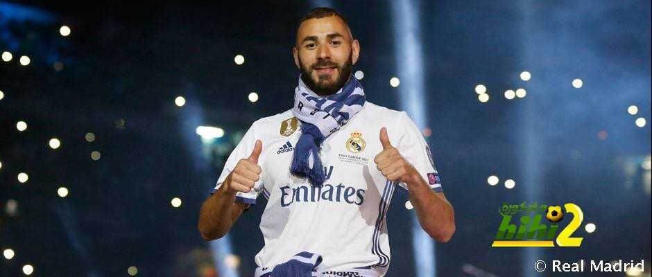 موقع ريال مدريد يثني على بينزيما