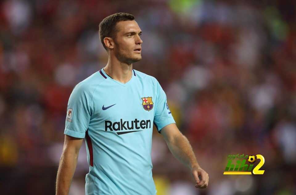 ايفرتون يريد مدافع برشلونة