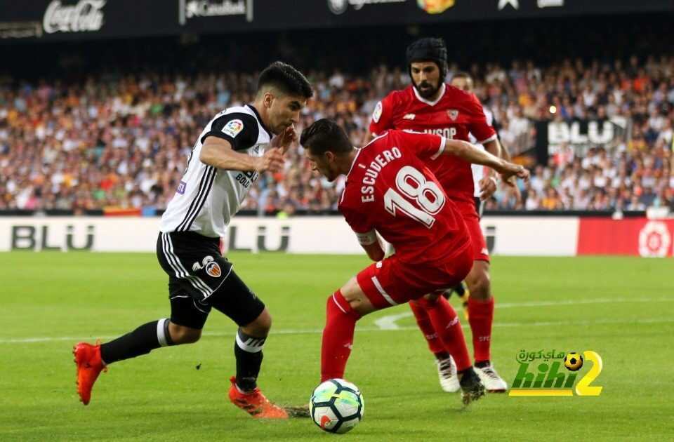 اليونايتد يفتح باب المفاوضات مع فالنسيا