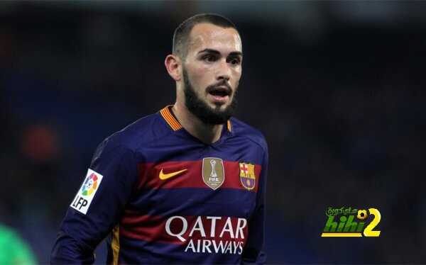 فيدال باق في برشلونة