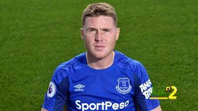 🔴 صورة .. إصابة مفزعة للاعب إيفرتون