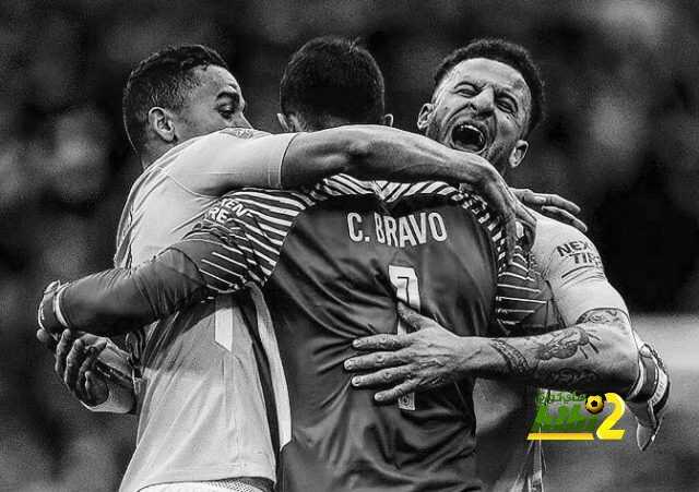 برافو يحتفل بكأس الرابطة
