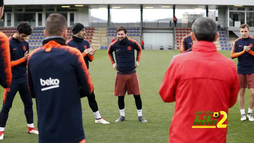 لاعبو برشلونة يهنئون ميسي بمولوده الجديد