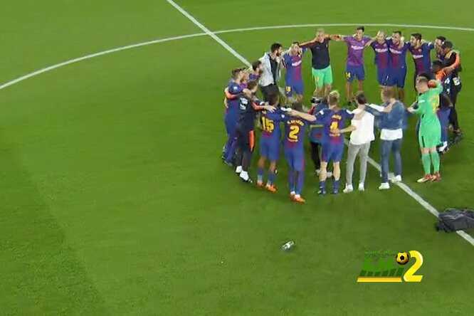 صور : برشلونة يحتفل بالثنائية بعد انتهاء الكلاسيكو