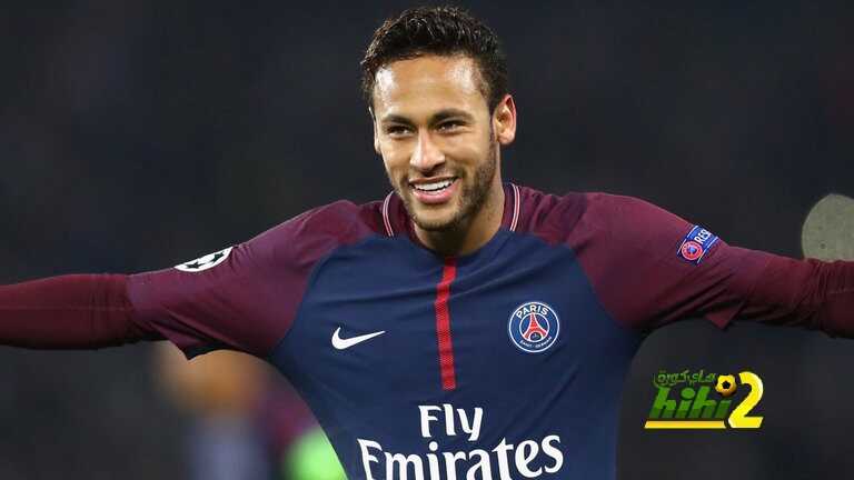 صورة : نيمار يُعلم مبابي كيفية السقوط في الملعب