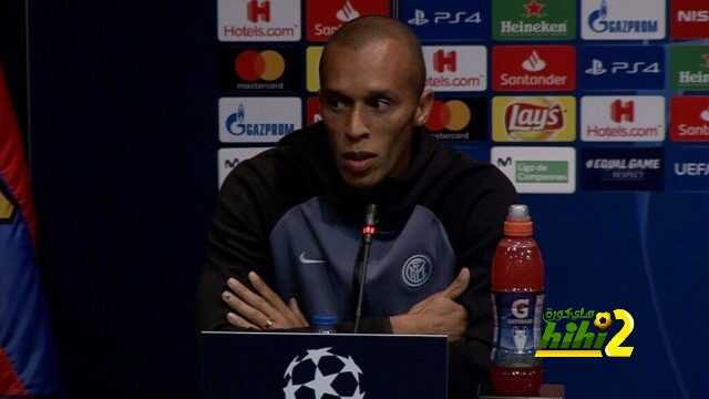 ميراندا : بدون ميسي لدينا فرص كبيرة للفوز على برشلونة