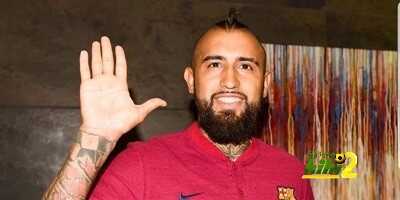 فيدال يفكر في الرحيل وتضليل الصحف