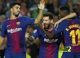 ثلاثي برشلونة على القمة