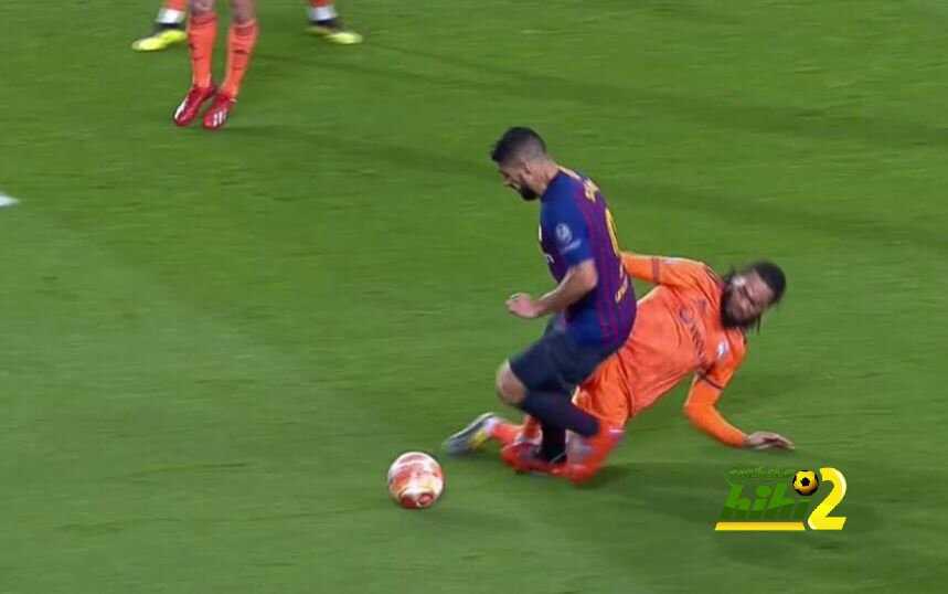جمال الشريف : كان يجب إنذار سواريز وليس منحه ركلة جزاء !