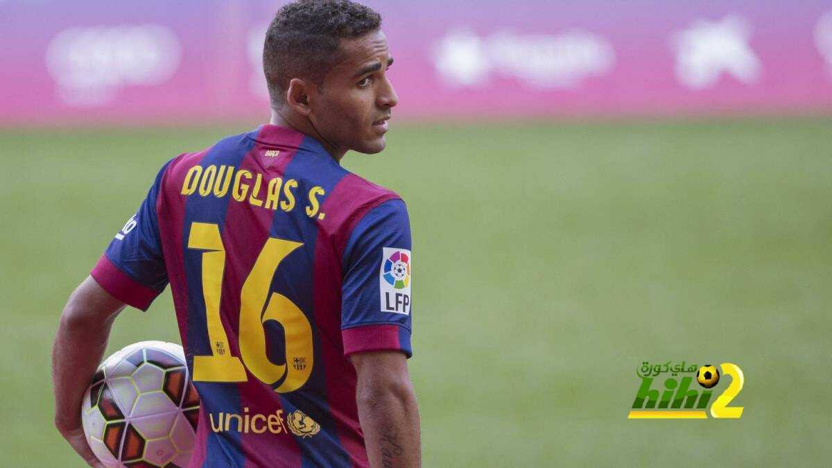 دوجلاس يغادر برشلونة بالمجان