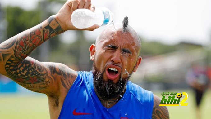 برشلونة يفتح الباب لرحيل فيدال