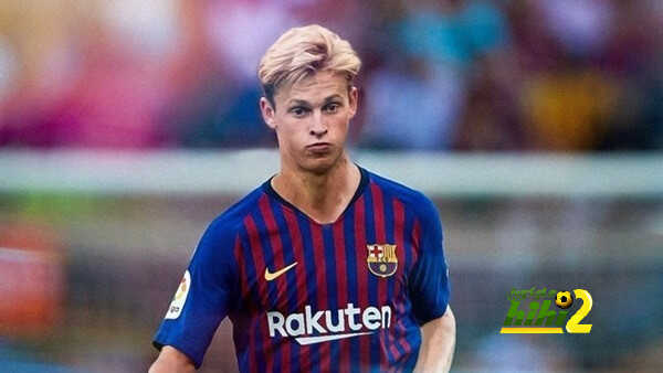 فيديو: دي يونج يتحدى الإرهاق ويتابع أداءه أمام نابولي