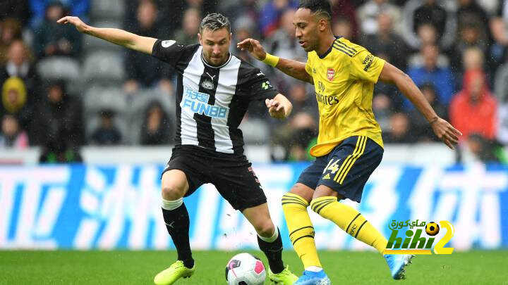 نيوكاسيل يفرض التعادل على آرسنال في الشوط الأول