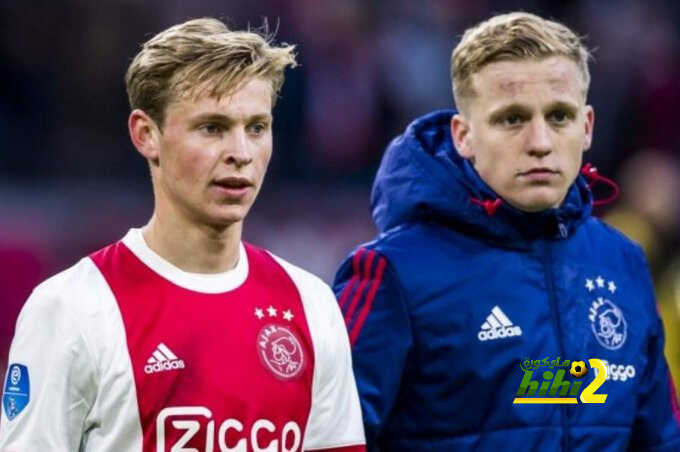 دي يونغ : أفضل أن يبقى فان دي بيك في أياكس على أن يذهب لمدريد