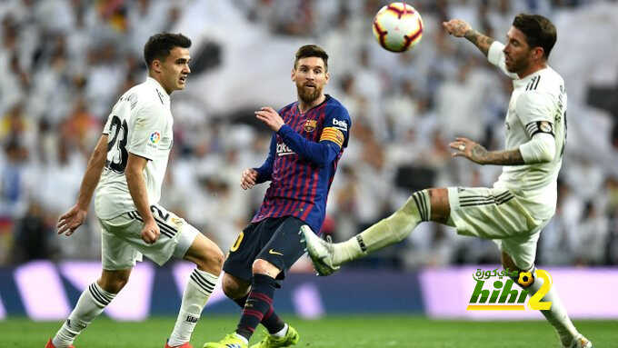 غضب وقلق بين لاعبي برشلونة بعد تأجيل الكلاسيكو