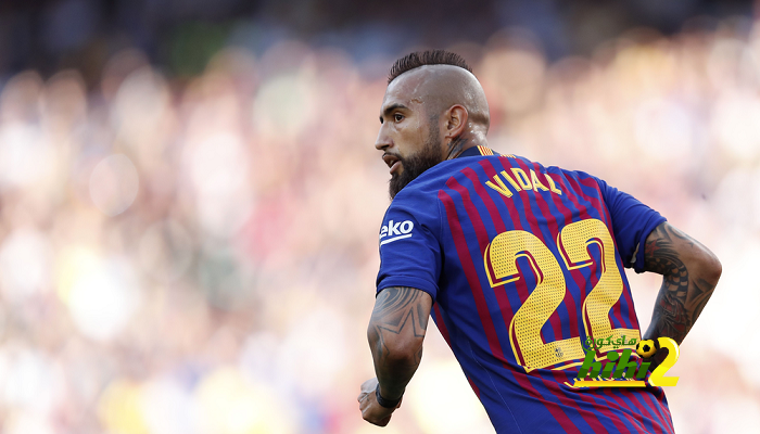 فيدال وراكتيتش باقيان في برشلونة