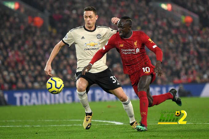 ليفربول يتقدم على مانشستر يونايتد بهدف في الشوط الأول