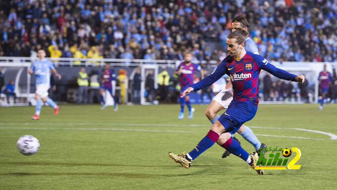 جريزمان يؤكد على تفوقه مع برشلونة