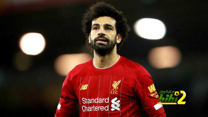 نيفيل وكاراجر يشيران لإمكانية انتقال صلاح للريال أو برشلونة الموسم المقبل