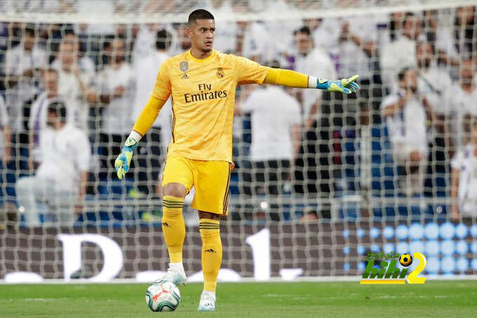 ريال مدريد يستهدف تمديد عقد اريولا