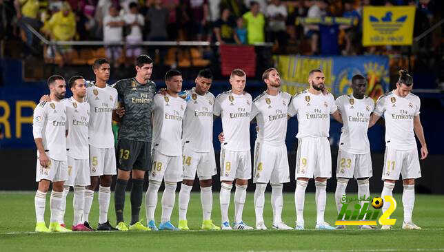 فيديو: دقيقة صمت بمران ريال مدريد على أرواح المتوفون بكورونا