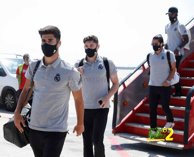 ريال مدريد يصل إلى برشلونة