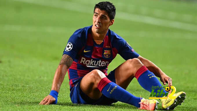 تقارير: برشلونة يهدد سواريز بالتجميد
