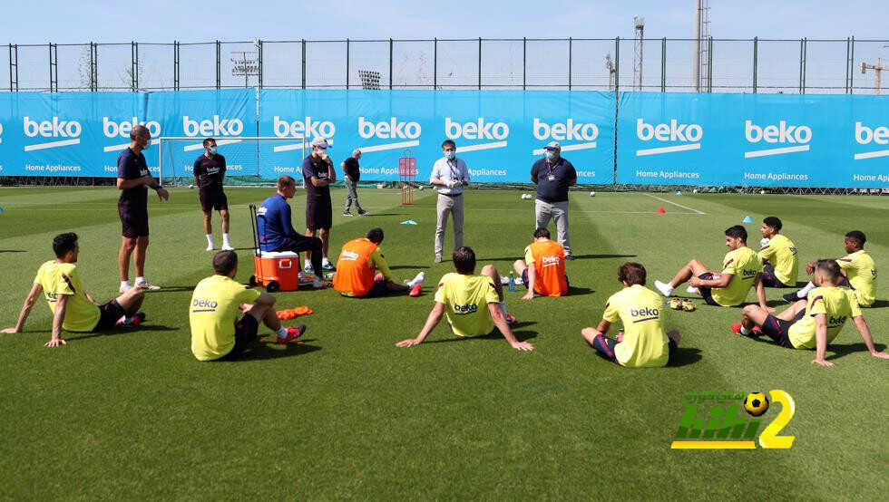 برشلونة يطالب لاعبيه رسميًا بالتفاوض حول تخفيض أجورهم