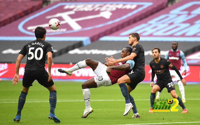 ميخائيل انطونيو يصل للمحطة الـ 11 في الدوري الإنجليزي