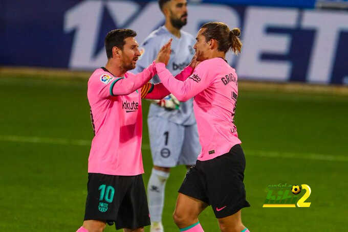 صورة: برشلونة يحتفل بعودة جريزمان للتهديف من جديد