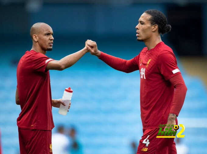ليفربول يعمل على تجديد عقد ثنائي الفريق