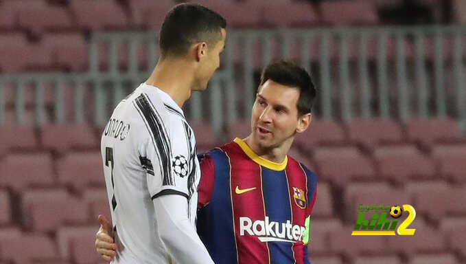 أفضل عشرة لاعبين في العقد الأخير