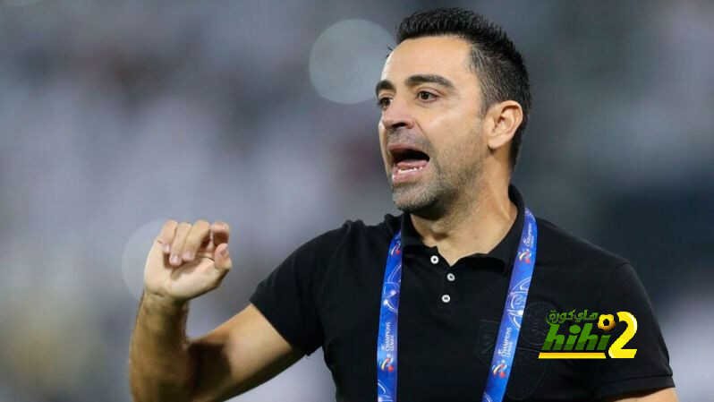 دي لوكاس يشيد بقدرات تشافي كمدرب