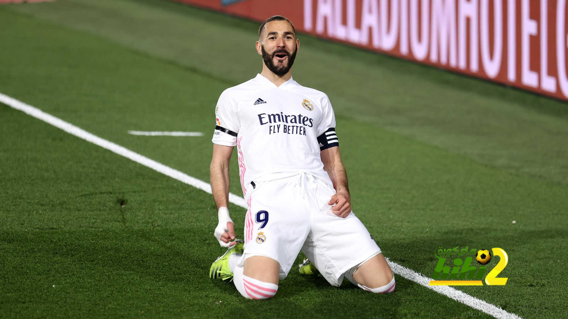 مقارنة بين بنزيما ومورينو قبل موقعة ريال مدريد وفياريال!