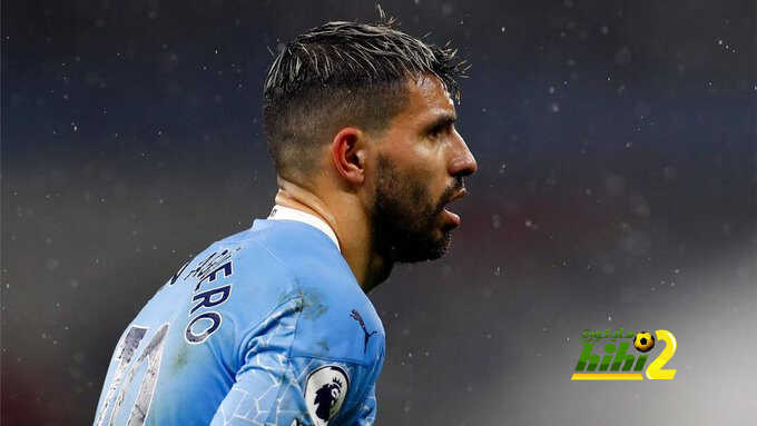 القتالية عنوان اجويرو مع برشلونة