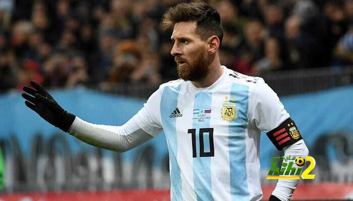 ميسي يتفوق على رونالدو