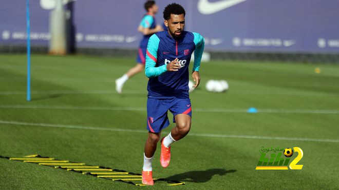 الشبح يطالب برشلونة بتعويض مالي كبير