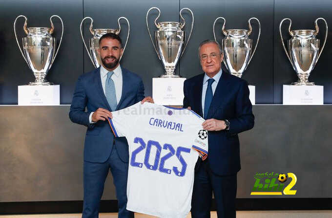 رسميًا : كارفاخال لاعبًا في ريال مدريد حتى 2025