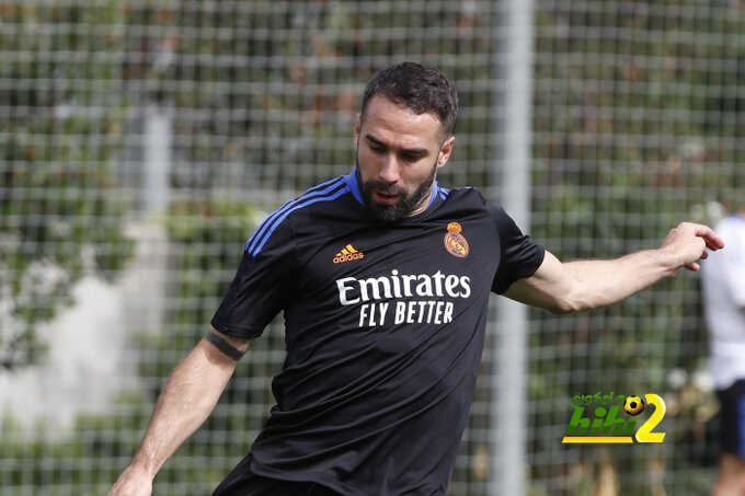 مميزات وعيوب تجديد ريال مدريد لعقد كارفخال