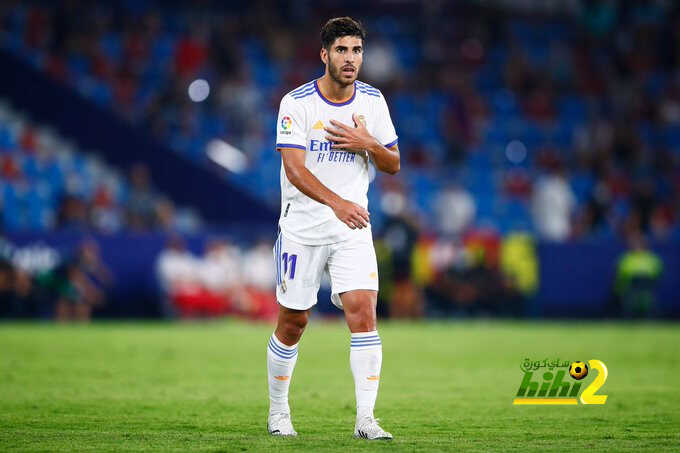 أسينسيو يرفض العروض الصيفية ويتمسك بريال مدريد